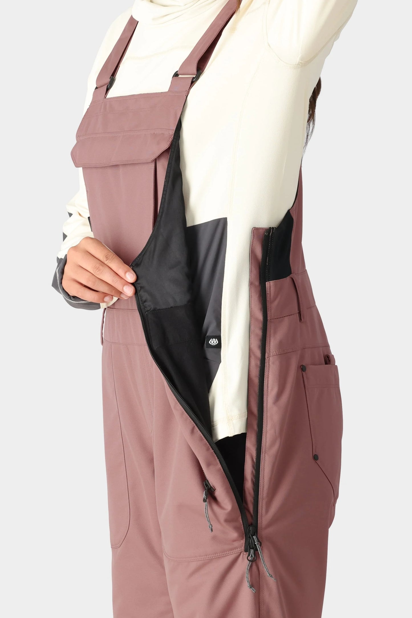 686 Women's BLACK MAGIC BIB Insulated 2025