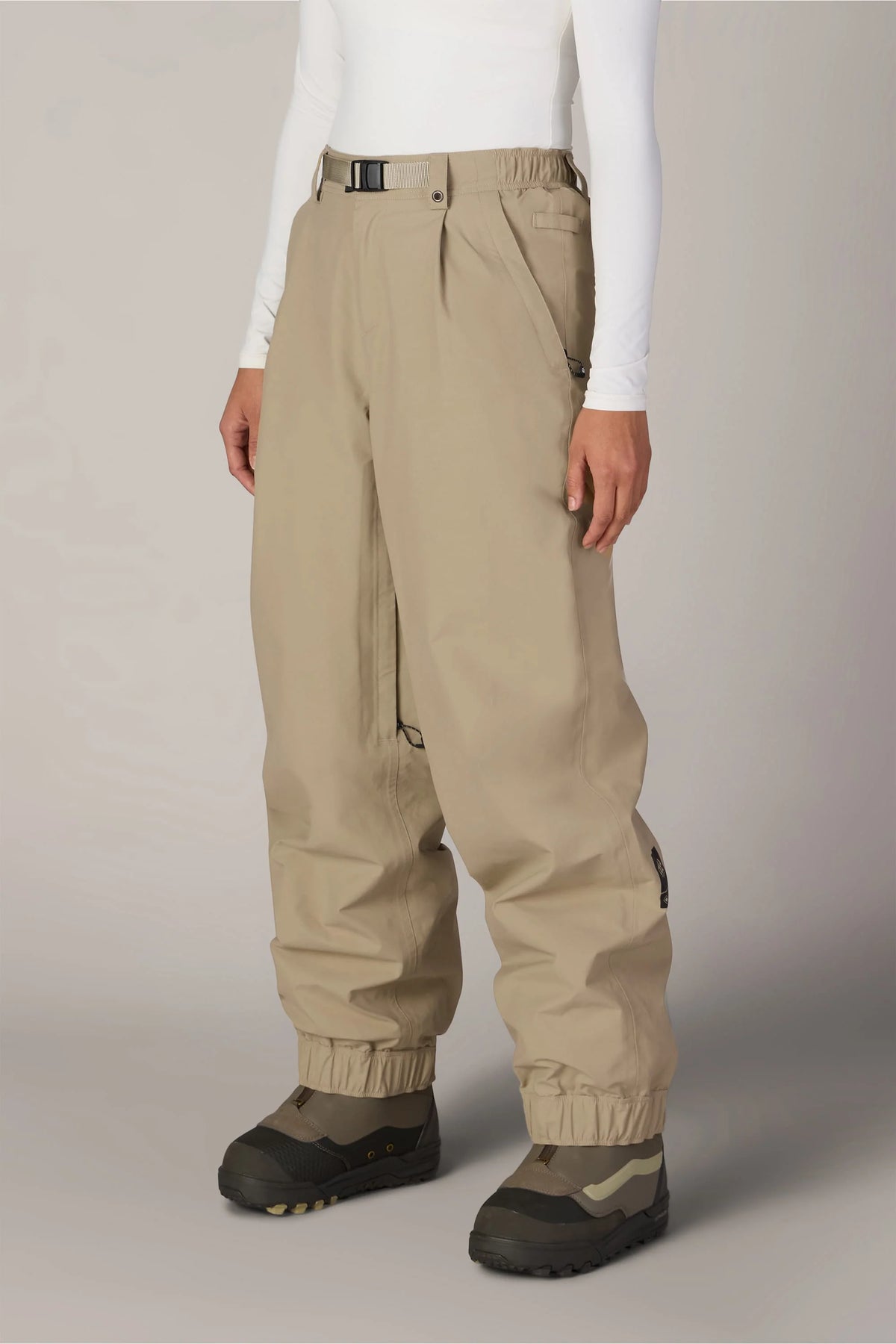 686 Women's Gore-Tex Outline Pant 2027